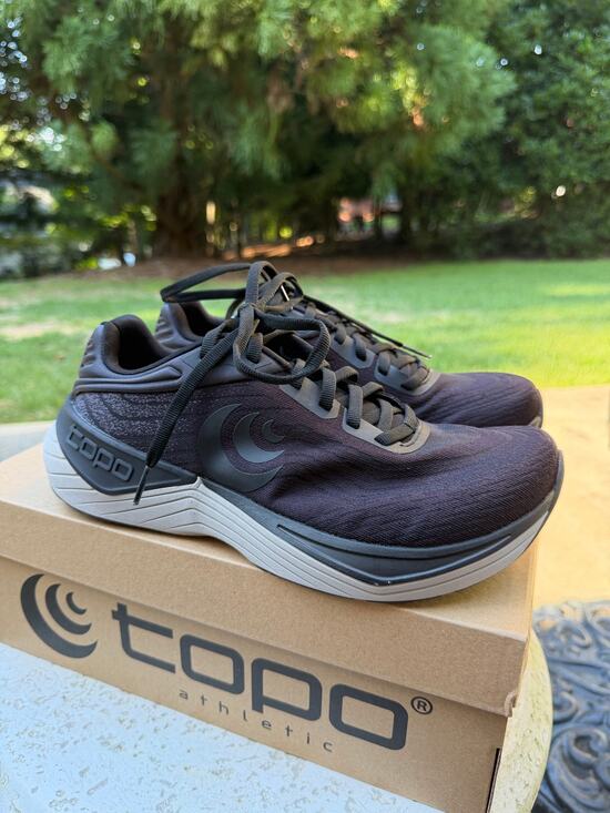 Topo Athletic Ultrafly 5 Men’s 7 Wide Running Shoes Black NWT